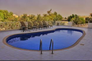 Royal Gardens Hotel Suhar