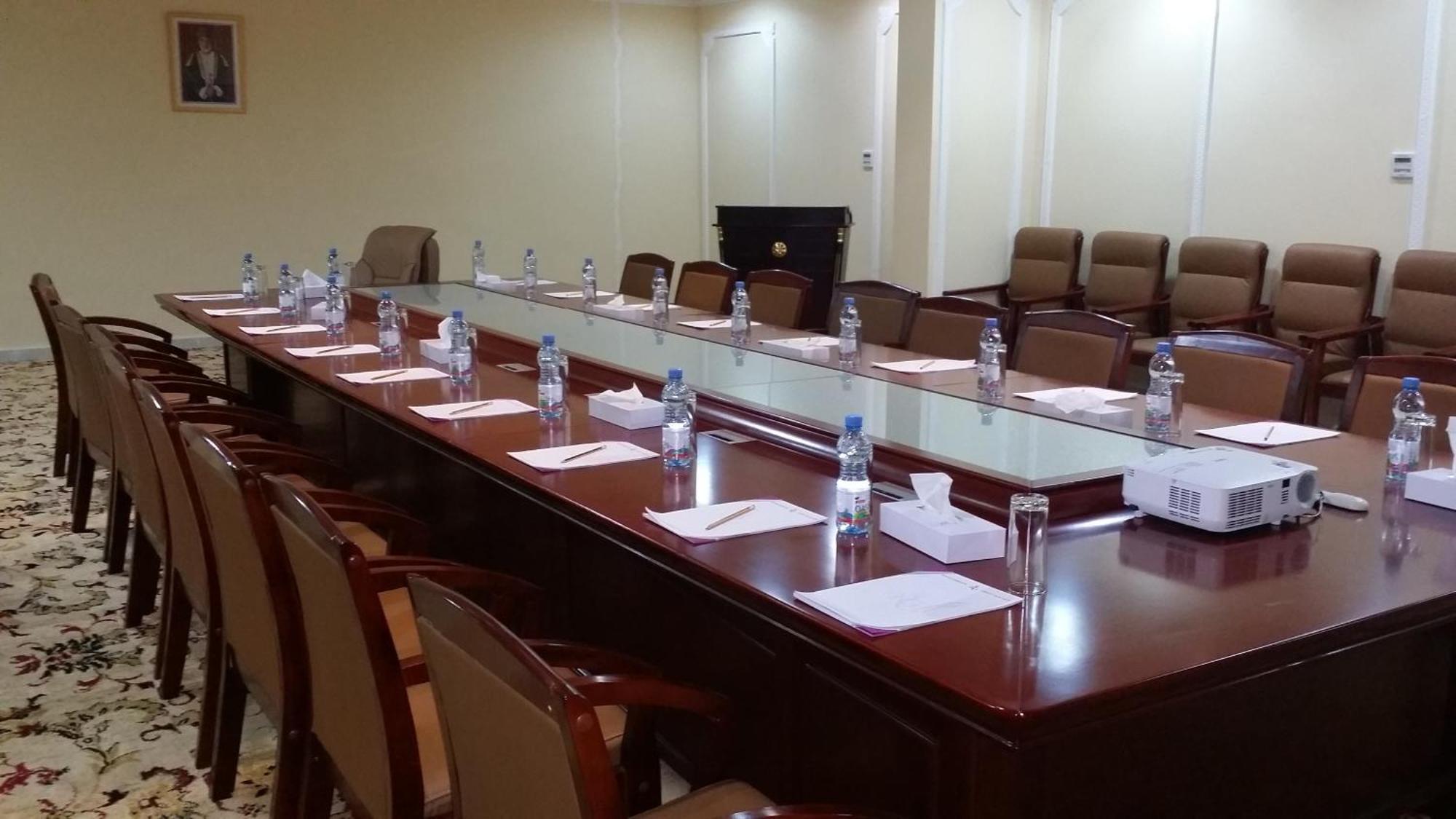 Royal Gardens Hotel 3*