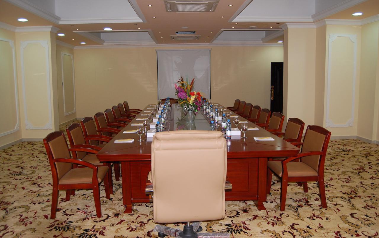 Royal Gardens Hotel
